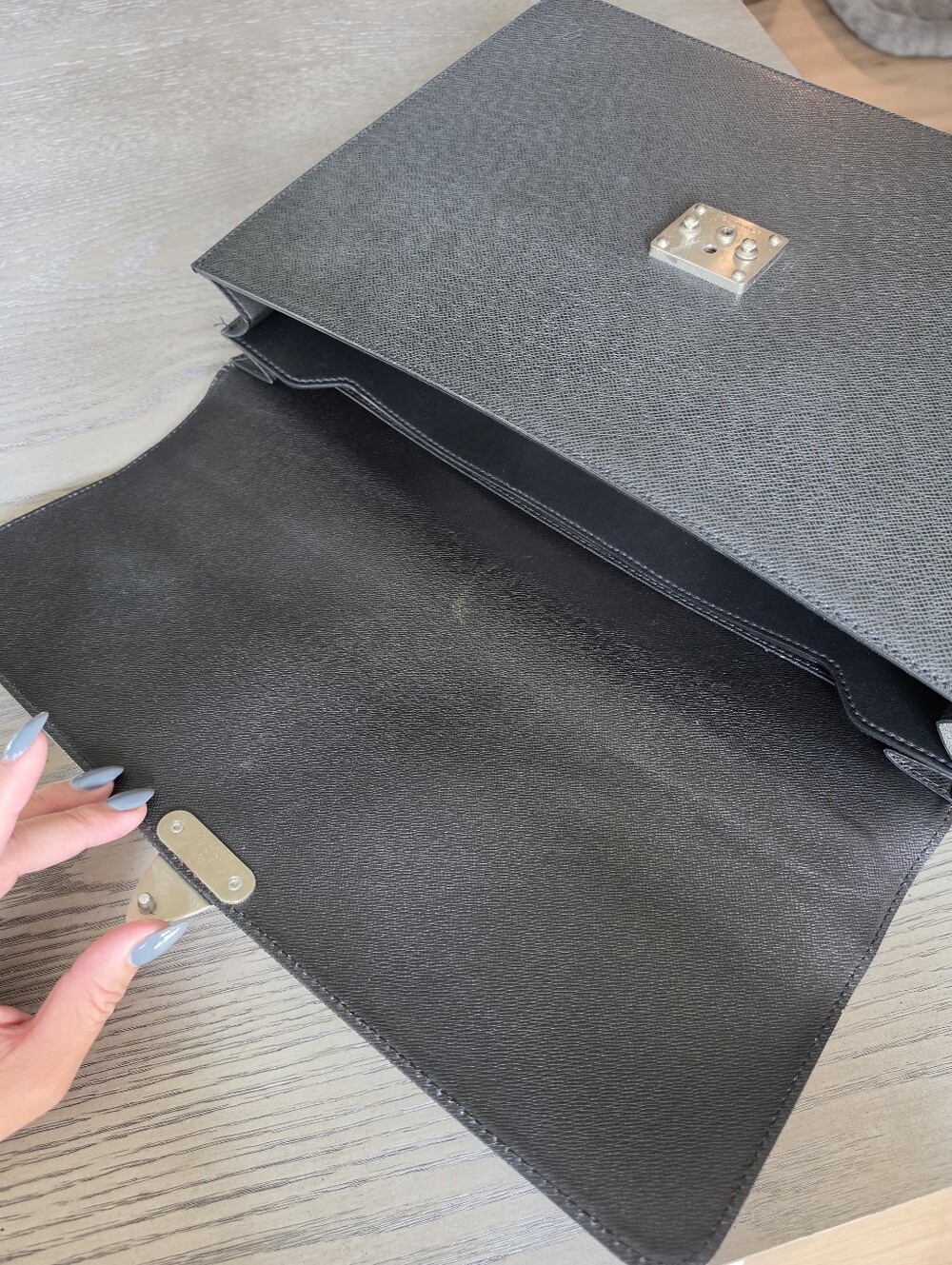 Authentic Louis Vuitton Luxury Men's Briefcase - Black/grey Leather - Picture 10 of 16